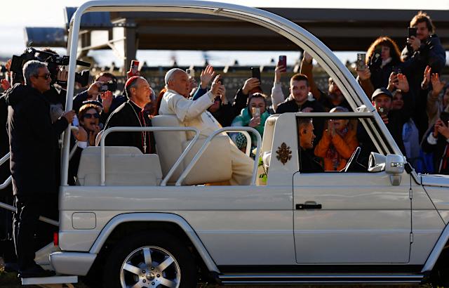 Pope Francis Popemobile 